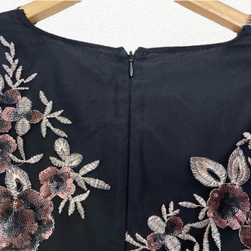 Cupcakes and Cashmere Jansen Floral Sequin Embroidered Mesh Mini Dress Size 6 - Picture 9 of 13